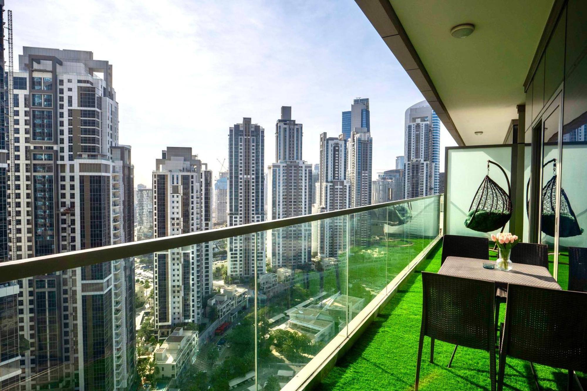 شقة Burj Khalifa Views 2Br With Infinity Pool Downtown دبي المظهر الخارجي الصورة