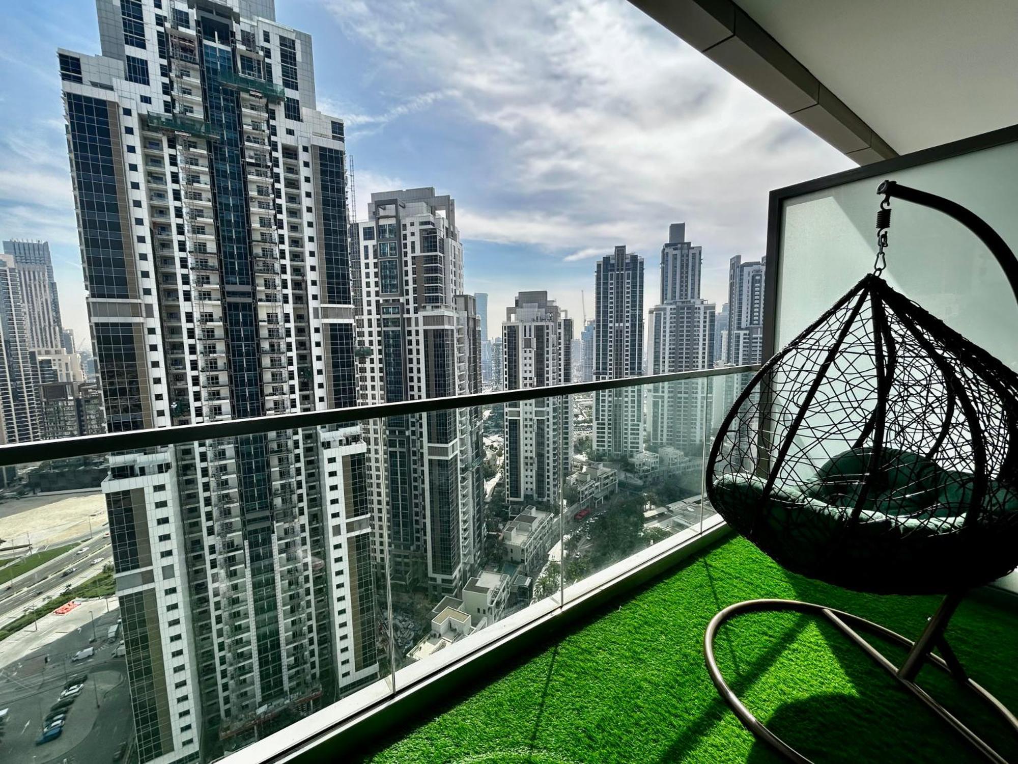 شقة Burj Khalifa Views 2Br With Infinity Pool Downtown دبي المظهر الخارجي الصورة