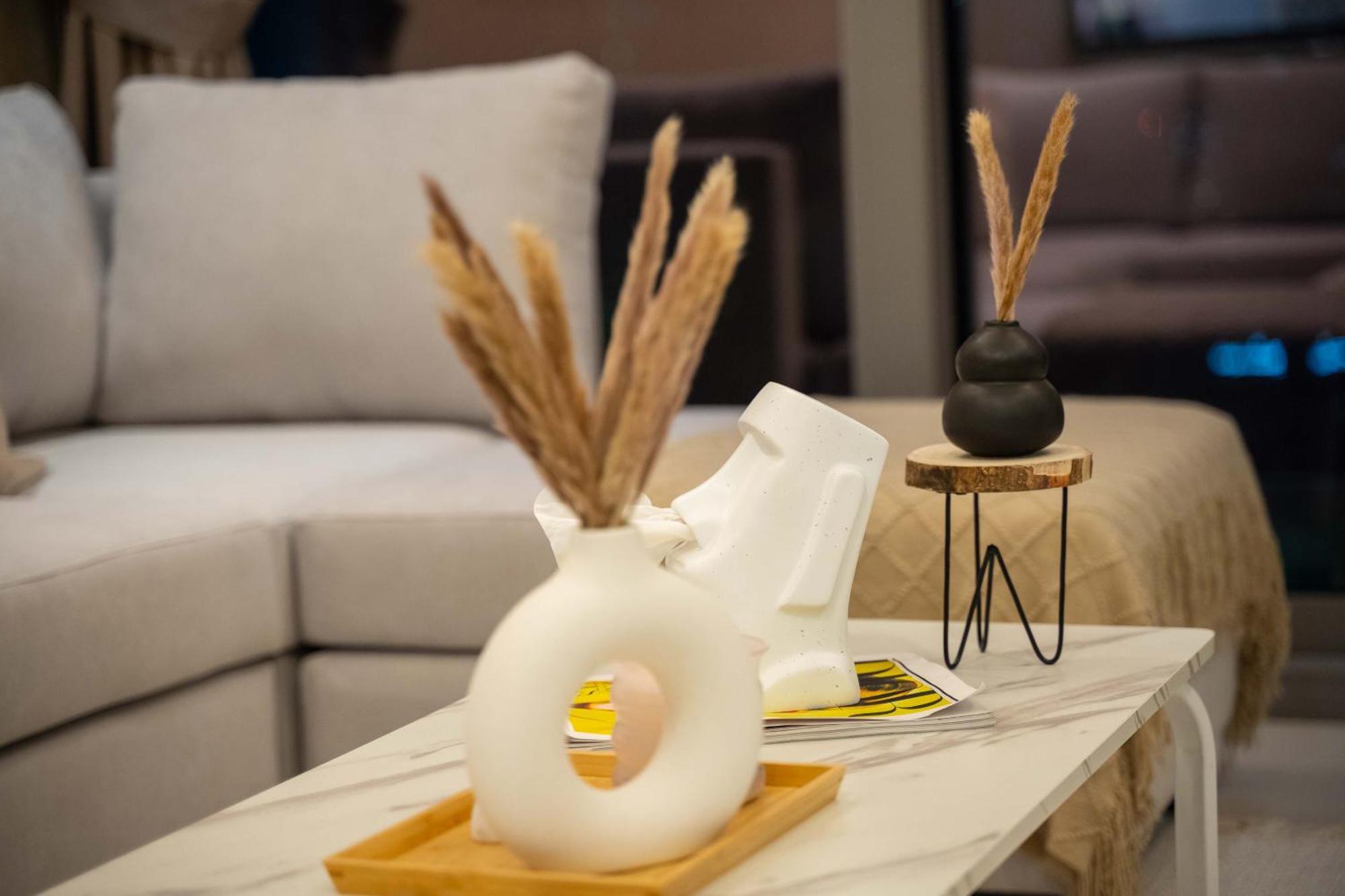 شقة Burj Khalifa Views 2Br With Infinity Pool Downtown دبي المظهر الخارجي الصورة