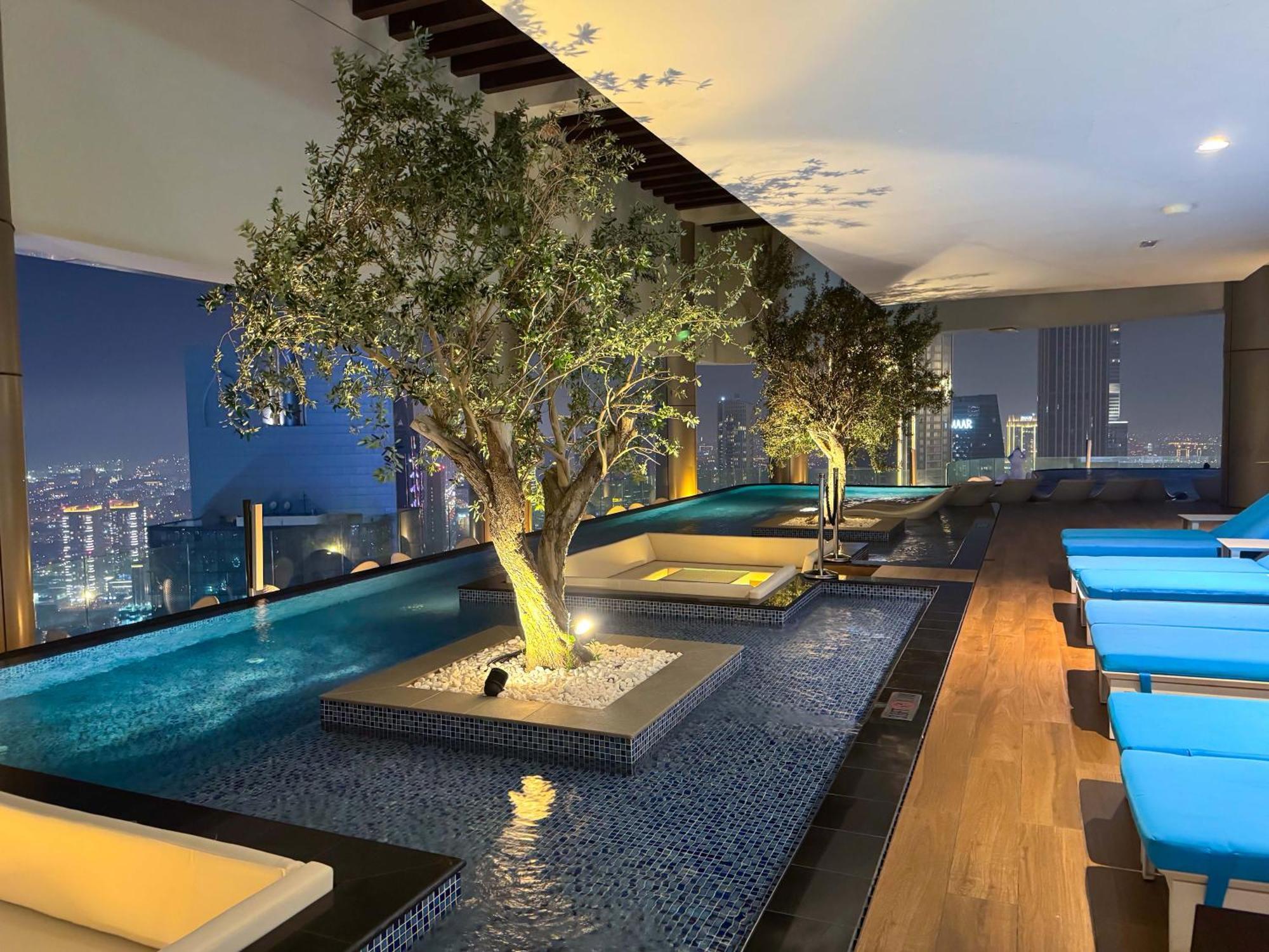 شقة Burj Khalifa Views 2Br With Infinity Pool Downtown دبي المظهر الخارجي الصورة