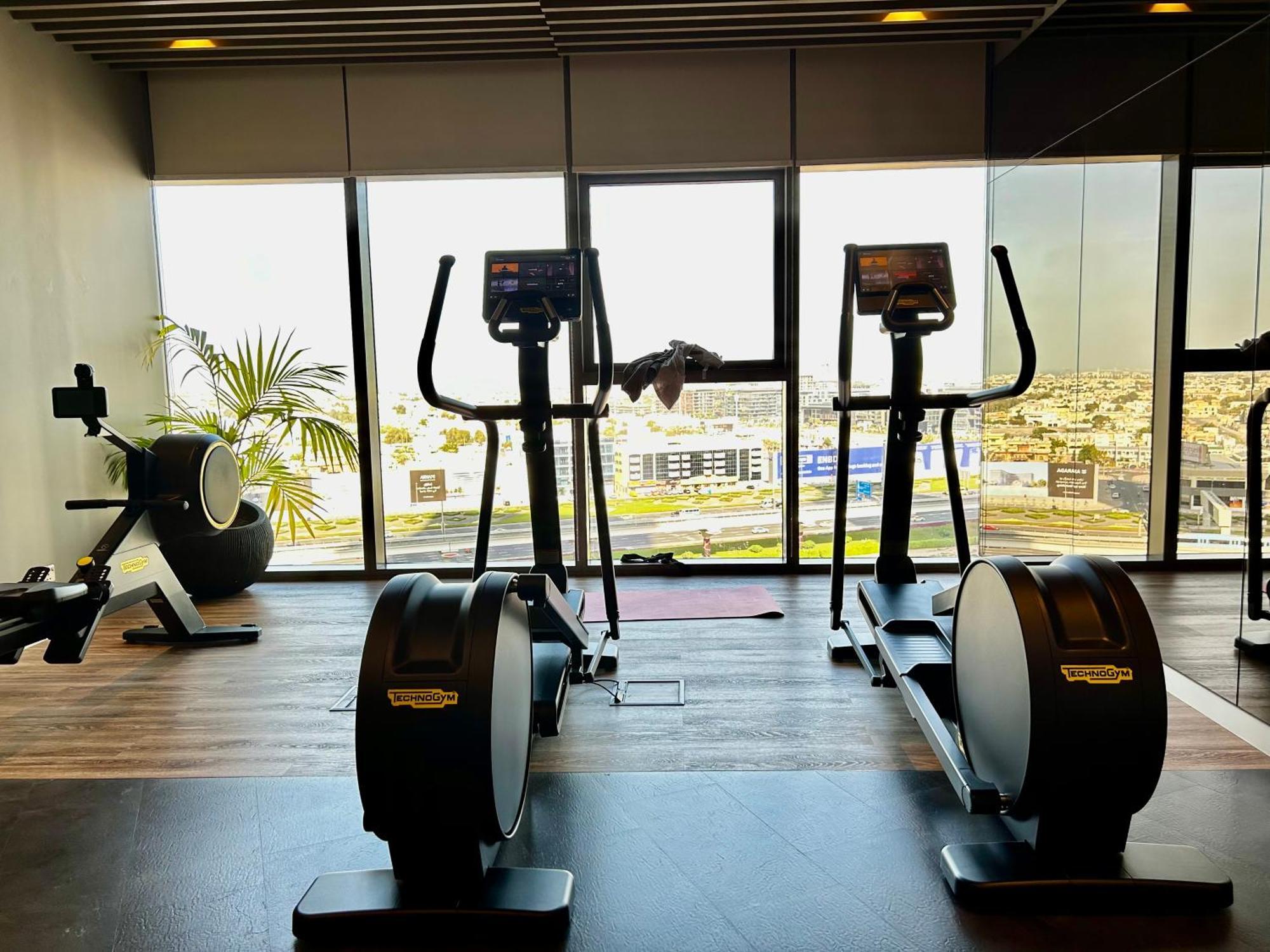 شقة Burj Khalifa Views 2Br With Infinity Pool Downtown دبي المظهر الخارجي الصورة