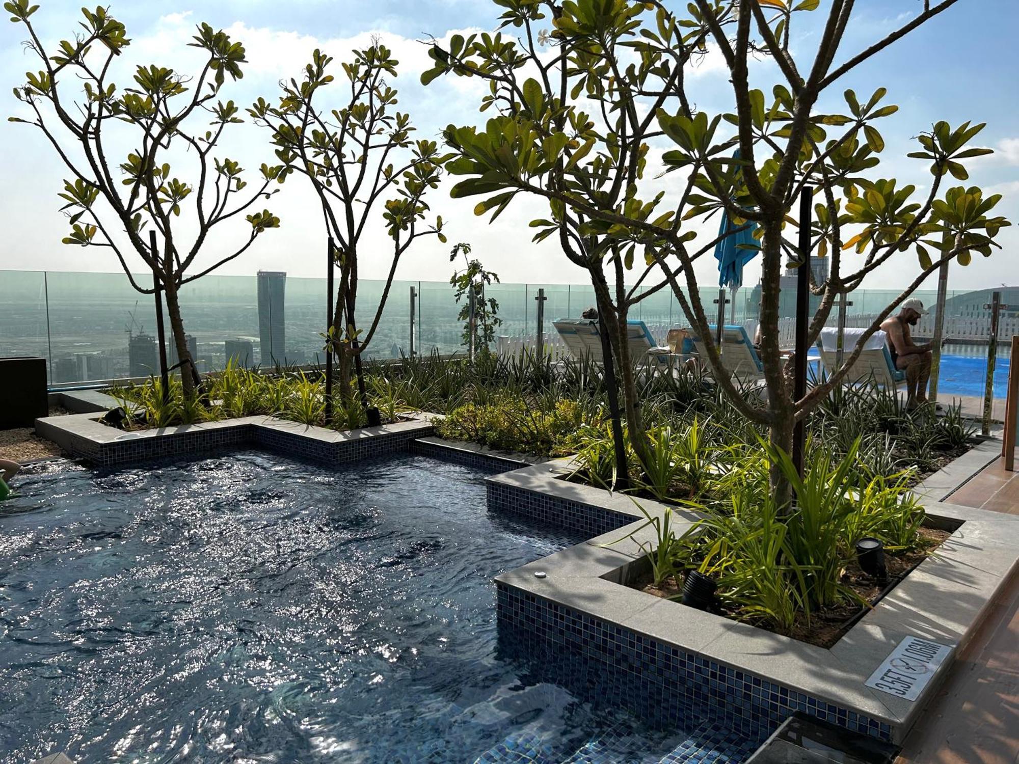 شقة Burj Khalifa Views 2Br With Infinity Pool Downtown دبي المظهر الخارجي الصورة