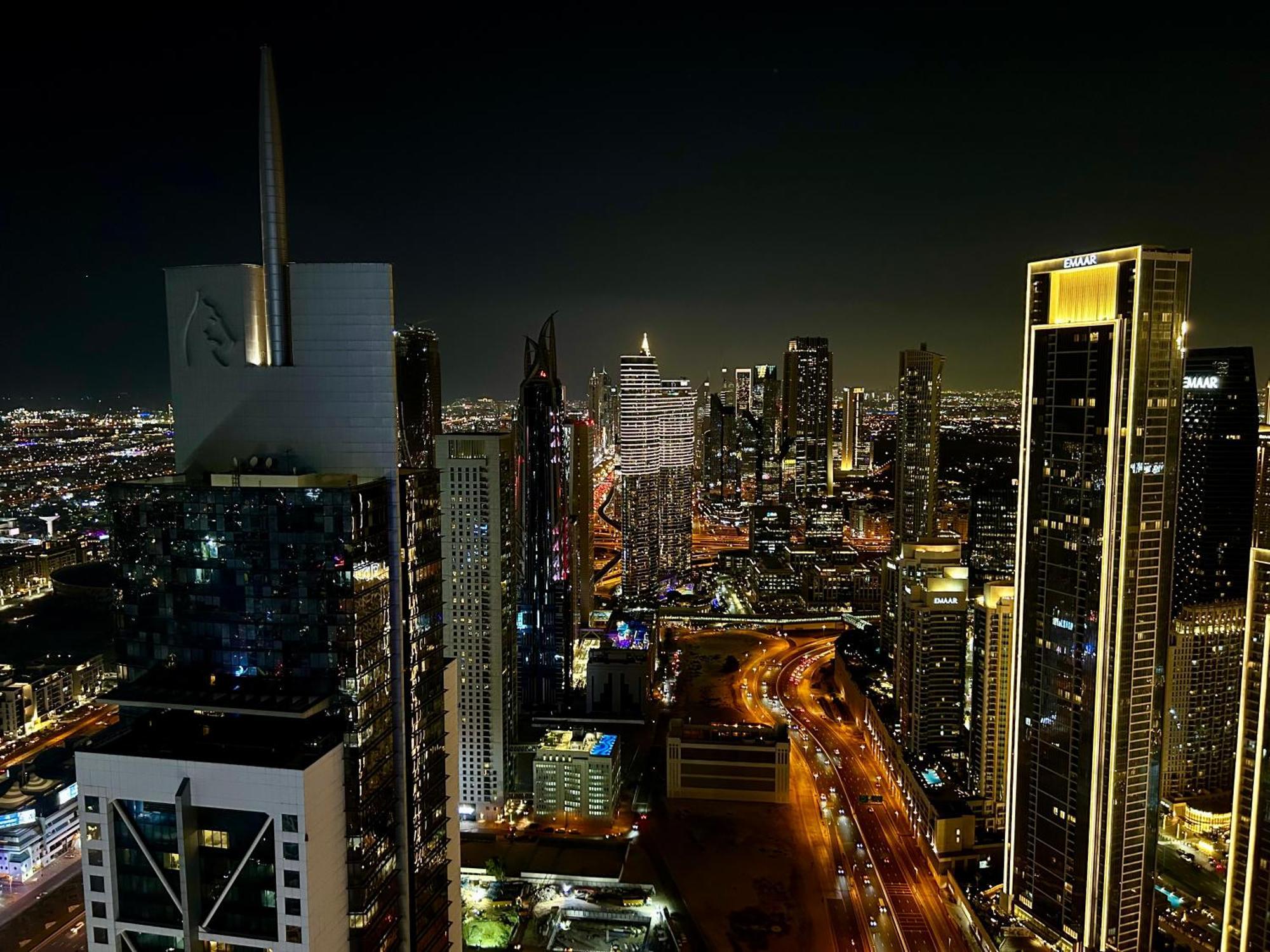 شقة Burj Khalifa Views 2Br With Infinity Pool Downtown دبي المظهر الخارجي الصورة
