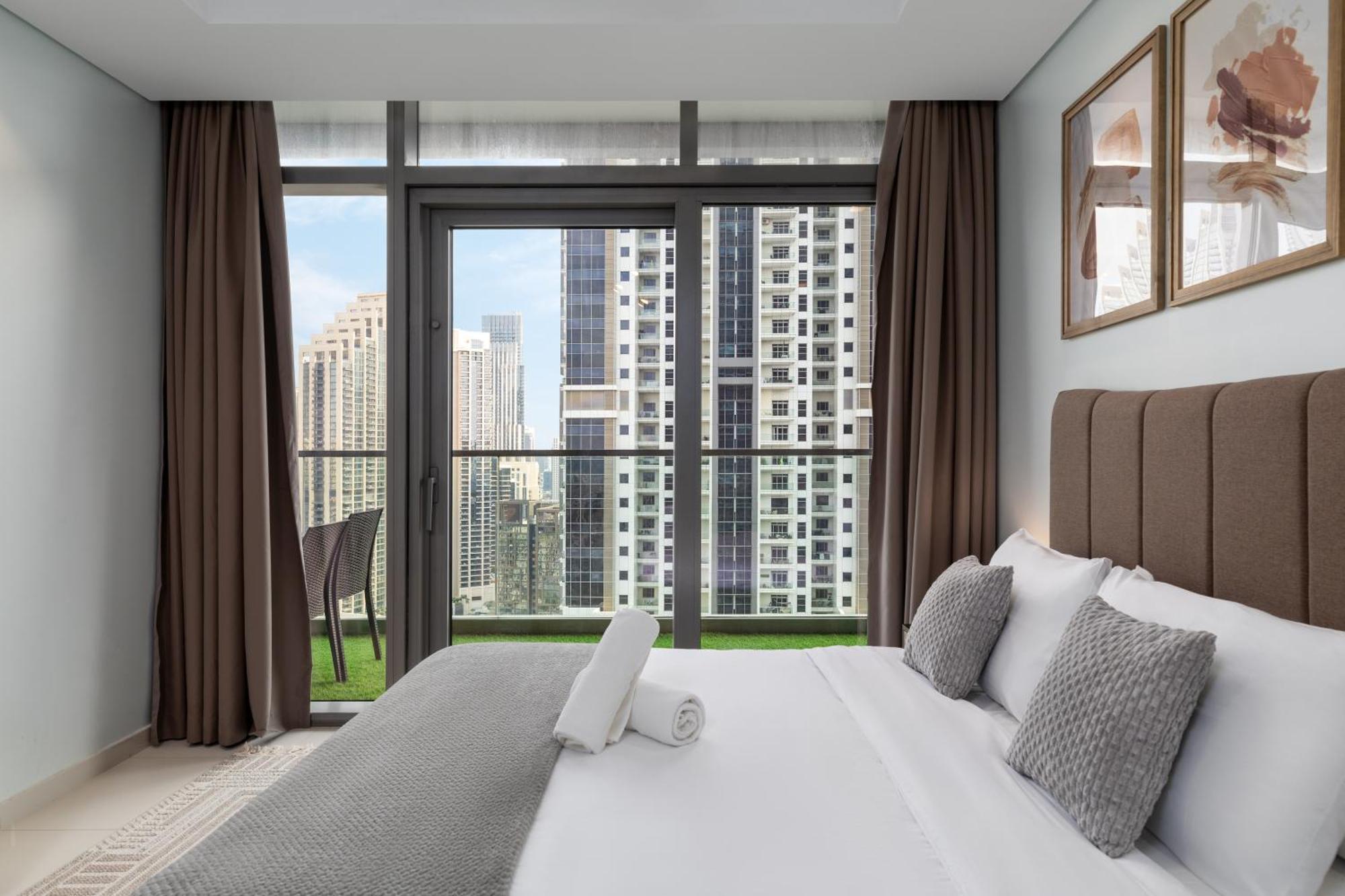 شقة Burj Khalifa Views 2Br With Infinity Pool Downtown دبي المظهر الخارجي الصورة