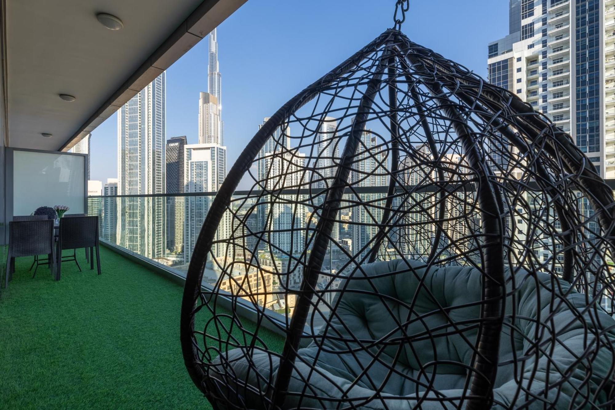 شقة Burj Khalifa Views 2Br With Infinity Pool Downtown دبي المظهر الخارجي الصورة